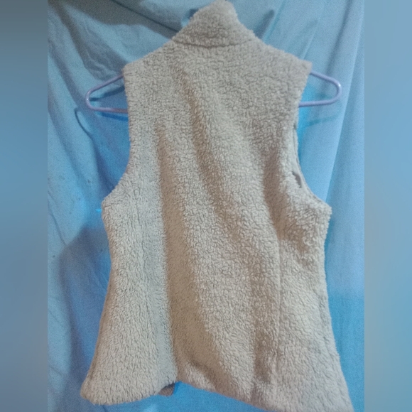 XS Patagonia Sherpa Vest in Gray - Picture 4 of 4